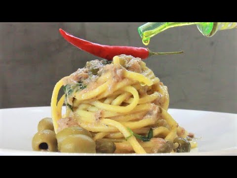 Spaghetti tonno e acciughe: il segreto per un piatto in bianco irresistibile